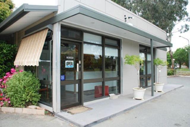 Red Cedars Motel Canberra Exterior foto