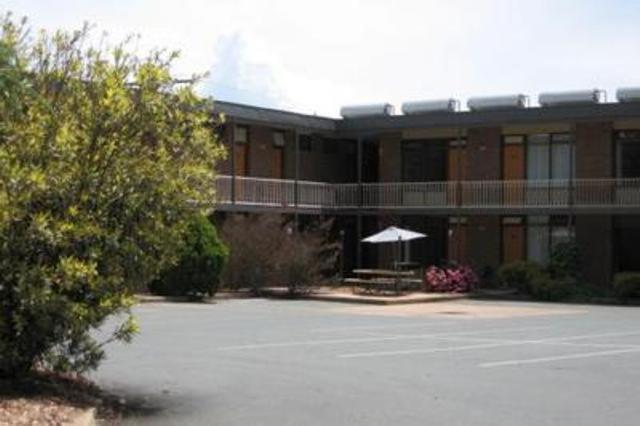 Red Cedars Motel Canberra Exterior foto